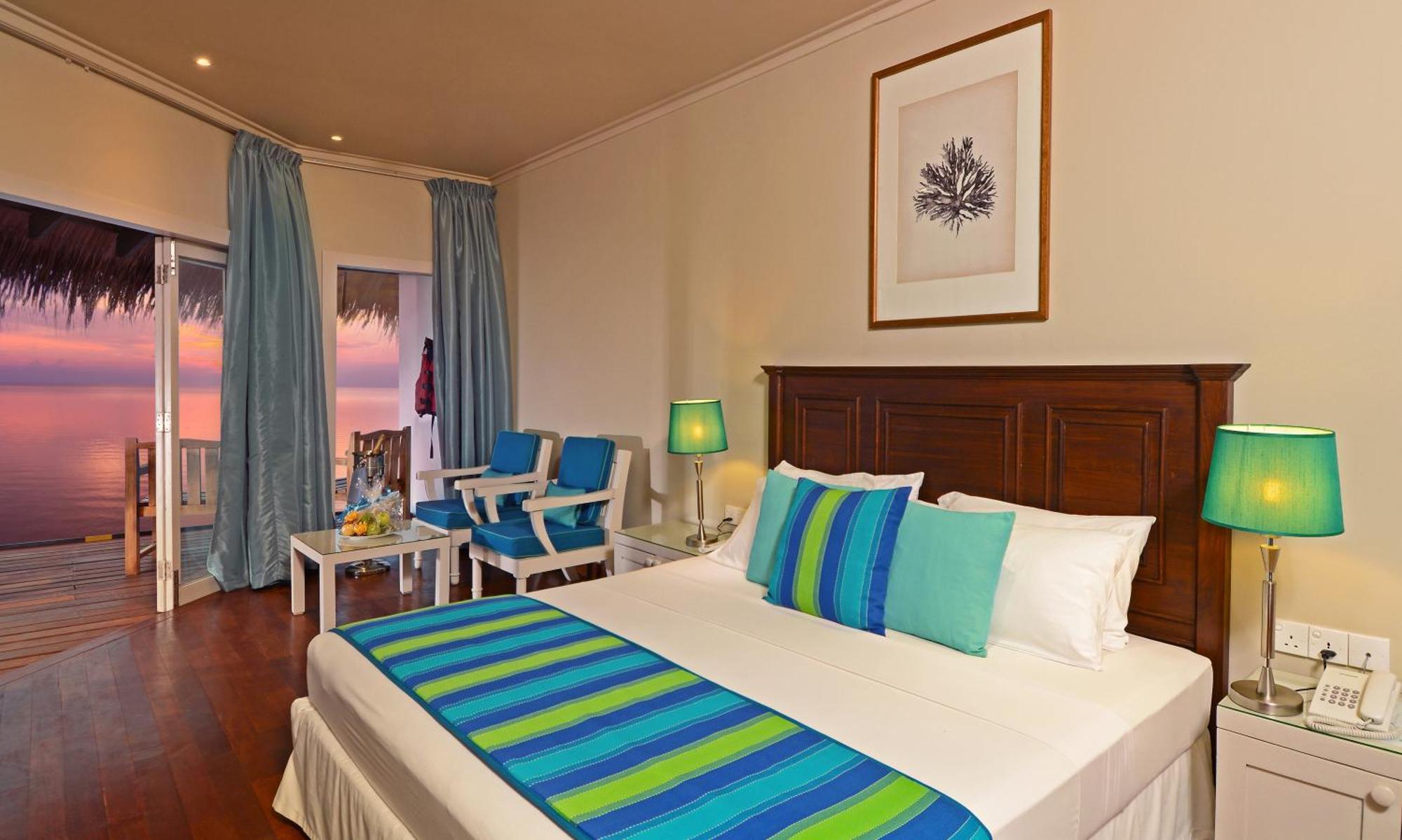 Resort Adaaran Club Rannalhi 4*