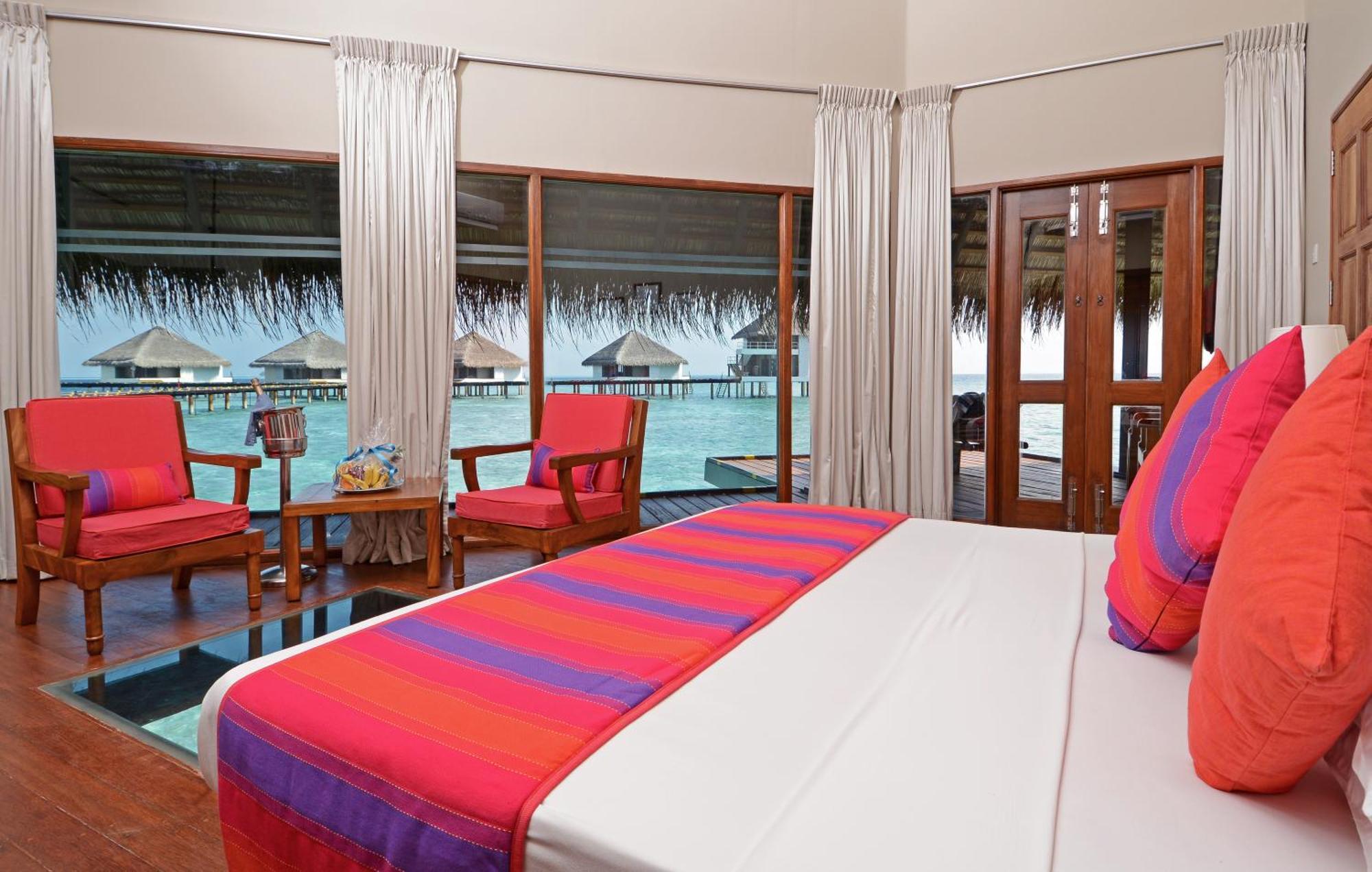 Resort Adaaran Club Rannalhi 4*