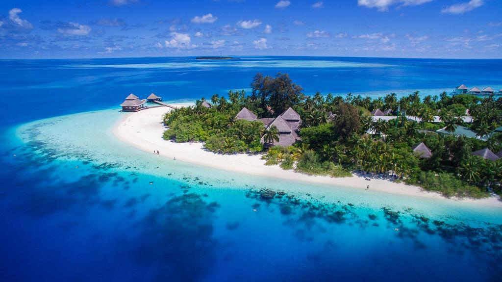 Resort Adaaran Club Rannalhi 4*