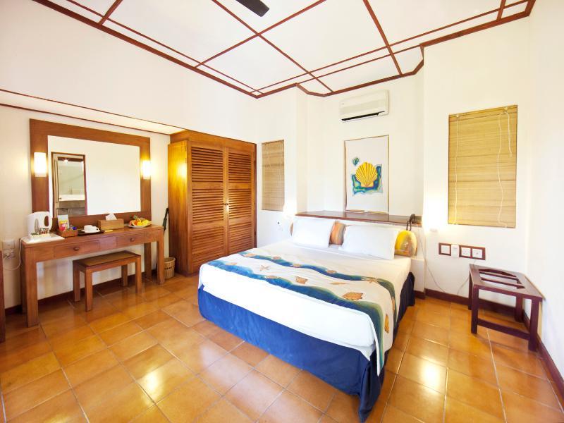 Adaaran Club Rannalhi Resort Rannalhi Island
