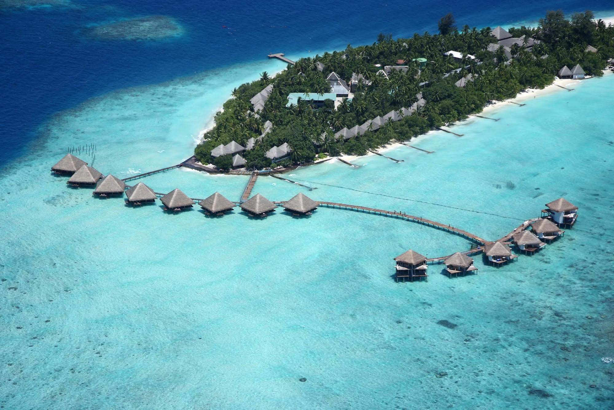 Adaaran Club Rannalhi Resort